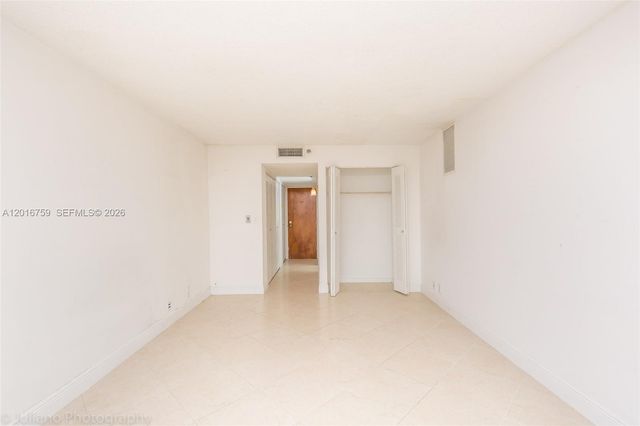 7601 E Treasure Dr 2406, North Bay Village, FL 33141