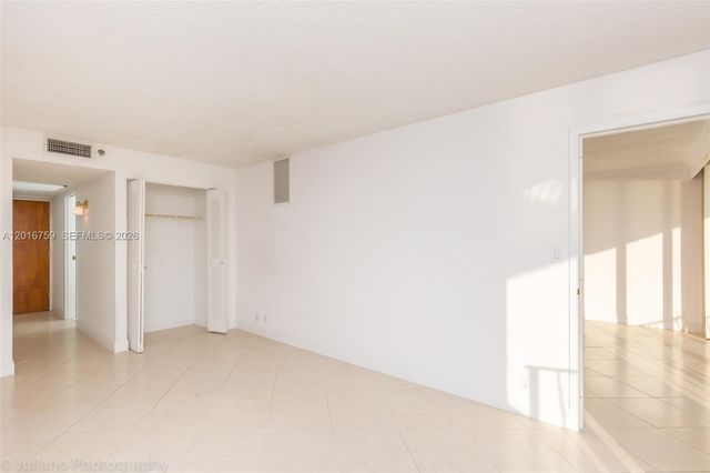 7601 E Treasure Dr 2406, North Bay Village, FL 33141