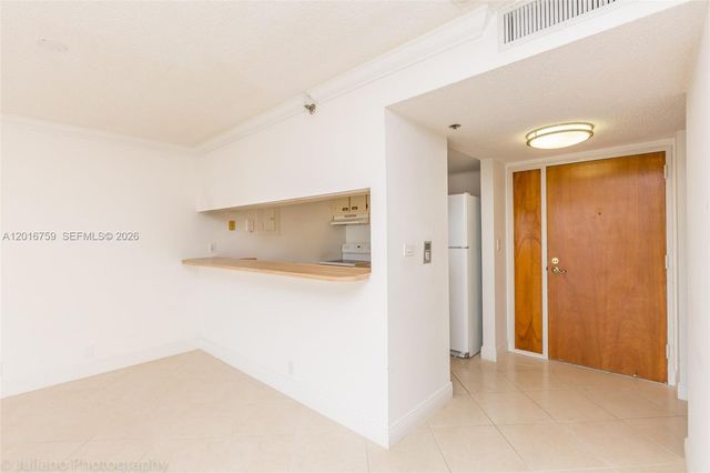 7601 E Treasure Dr 2406, North Bay Village, FL 33141
