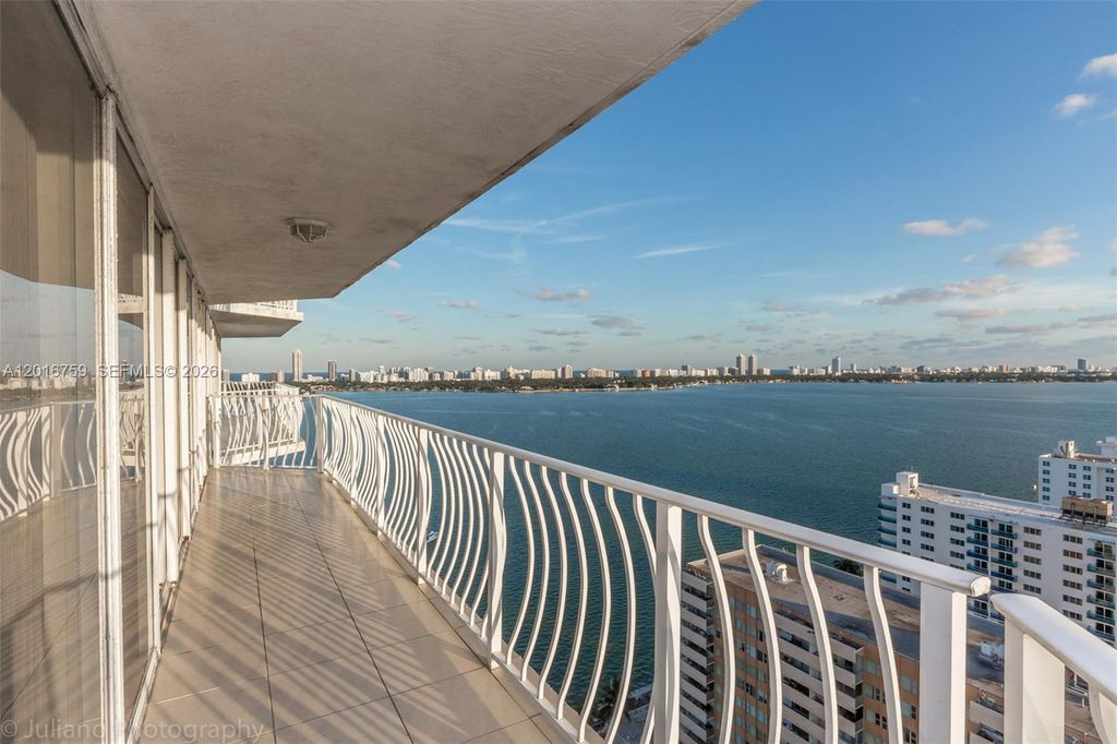 7601 E Treasure Dr 2406, North Bay Village, FL 33141