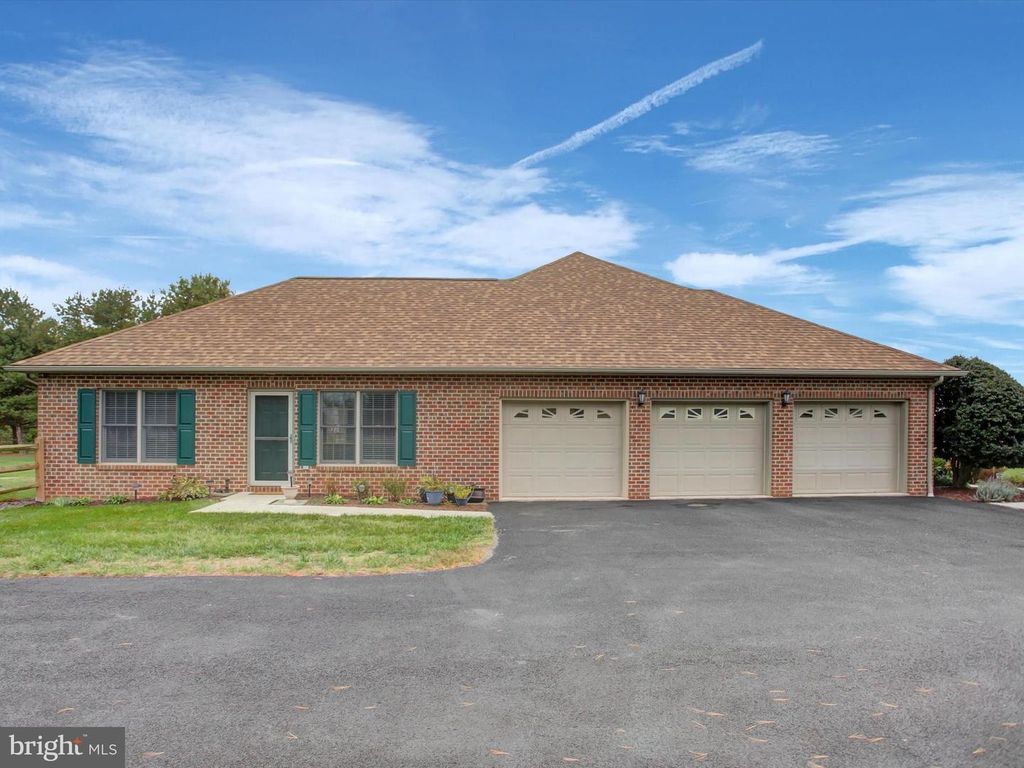 13253 DUSTY LN, Hagerstown, MD 21740