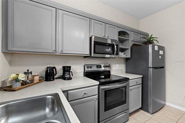 417 LA MIRAGE STREET, Davenport, FL 33897