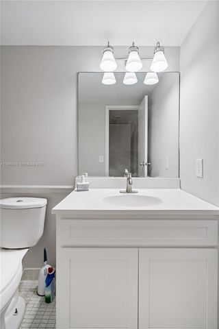 701 Three Islands Blvd 316, Hallandale Beach, FL 33009