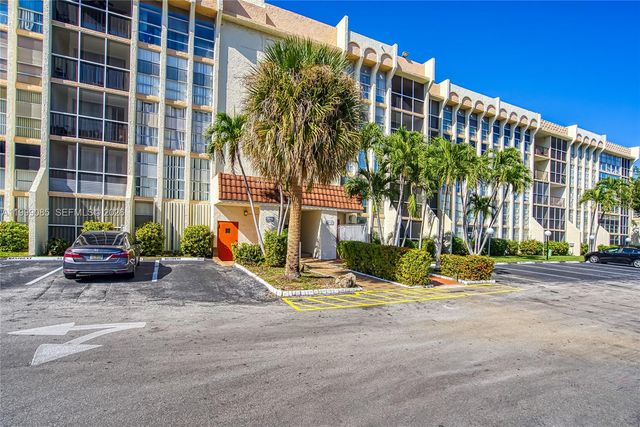 701 Three Islands Blvd 316, Hallandale Beach, FL 33009