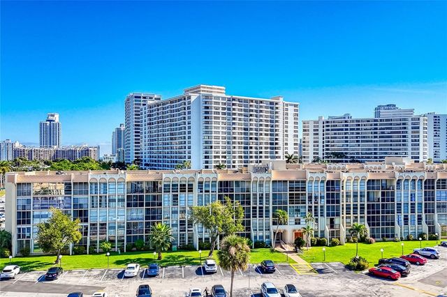 701 Three Islands Blvd 316, Hallandale Beach, FL 33009