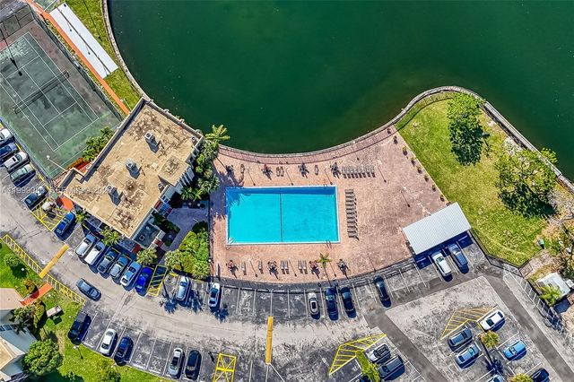 701 Three Islands Blvd 316, Hallandale Beach, FL 33009