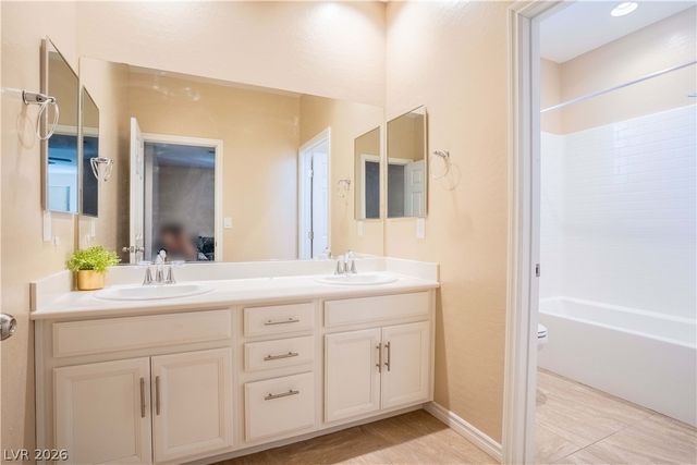 7733 Harthill Park Avenue, Las Vegas, NV 89113