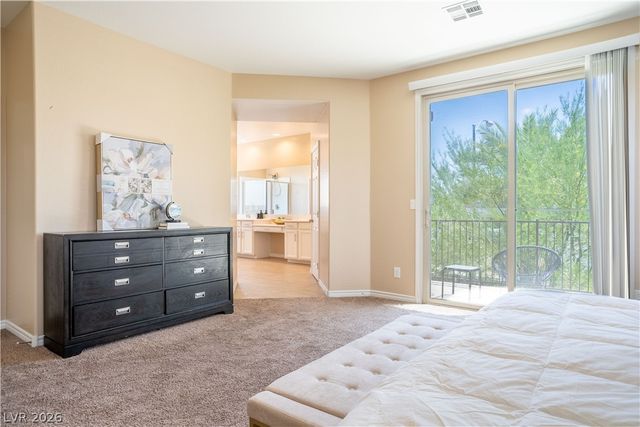 7733 Harthill Park Avenue, Las Vegas, NV 89113