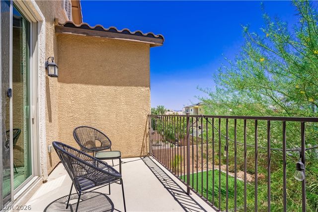 7733 Harthill Park Avenue, Las Vegas, NV 89113