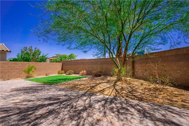 7733 Harthill Park Avenue, Las Vegas, NV 89113