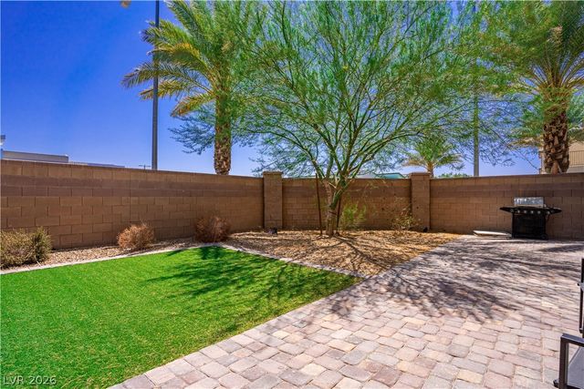 7733 Harthill Park Avenue, Las Vegas, NV 89113