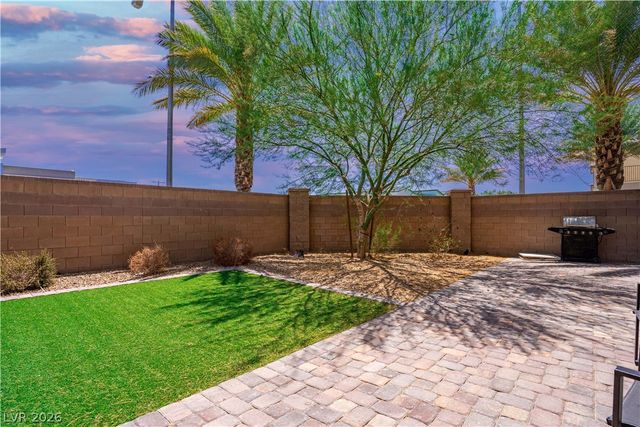 7733 Harthill Park Avenue, Las Vegas, NV 89113