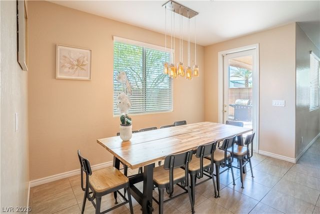7733 Harthill Park Avenue, Las Vegas, NV 89113