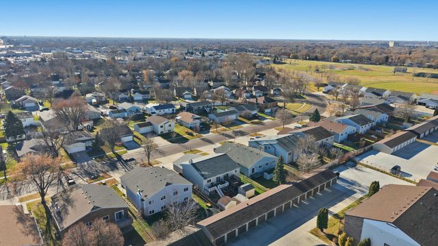 1523 28 Avenue S, Fargo, ND 58103