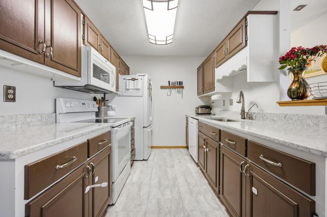 1523 28 Avenue S, Fargo, ND 58103