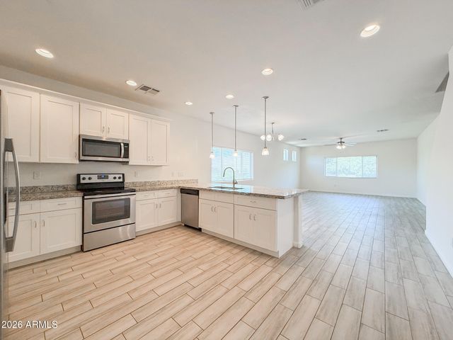 1741 W POLLACK Street, Phoenix, AZ 85041