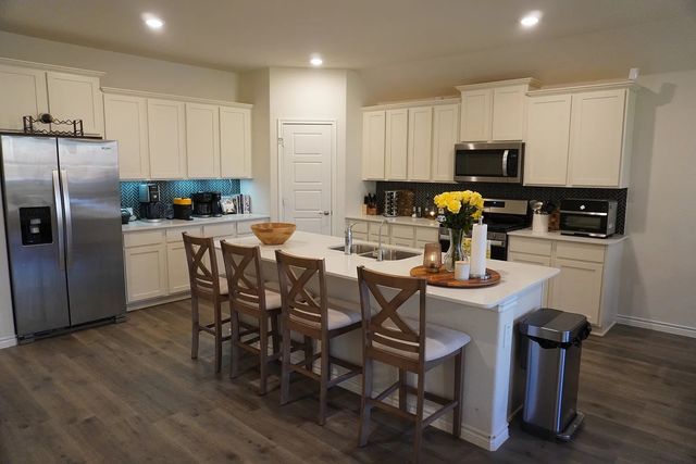 9721 Elk Falls Lane, Aubrey, TX 76227