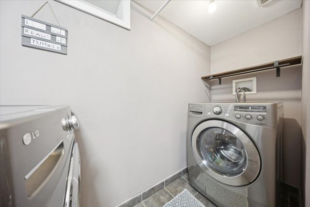 3826 N Page Avenue, Chicago, IL 60634