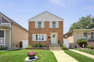 3826 N Page Avenue, Chicago, IL 60634