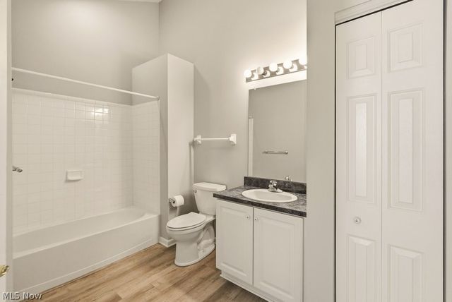 5620 Emerald Ridge Pky 5A, Solon, OH 44139