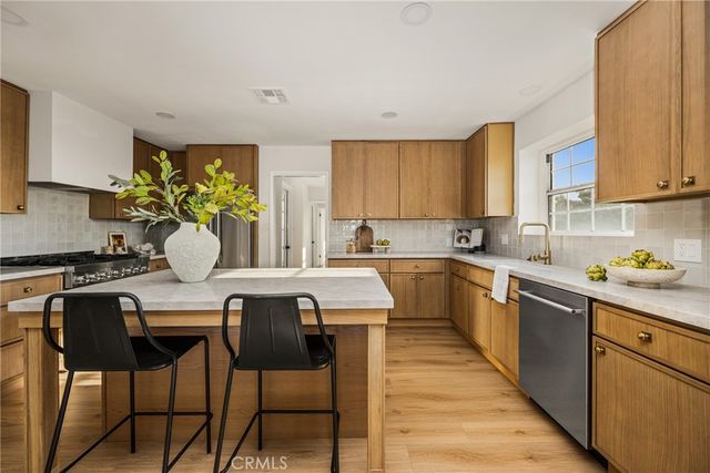 3803 Monteith Drive, Los Angeles, CA 90043