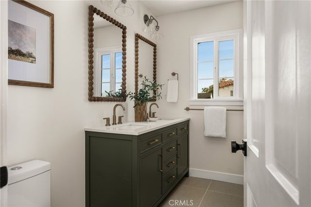 3803 Monteith Drive, Los Angeles, CA 90043