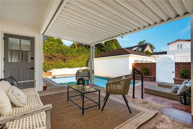 3803 Monteith Drive, Los Angeles, CA 90043
