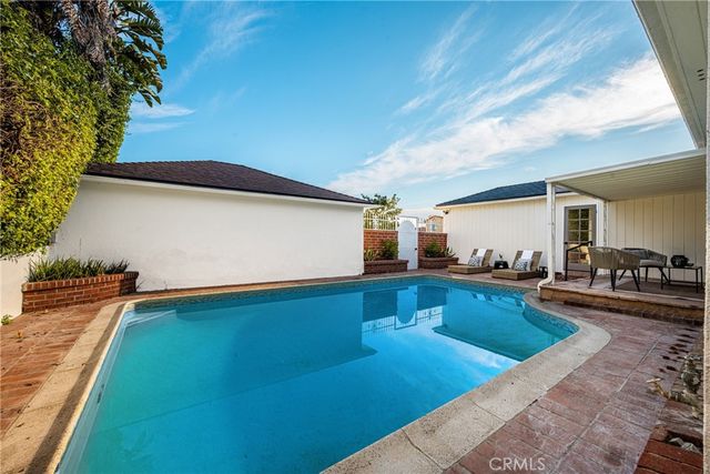 3803 Monteith Drive, Los Angeles, CA 90043