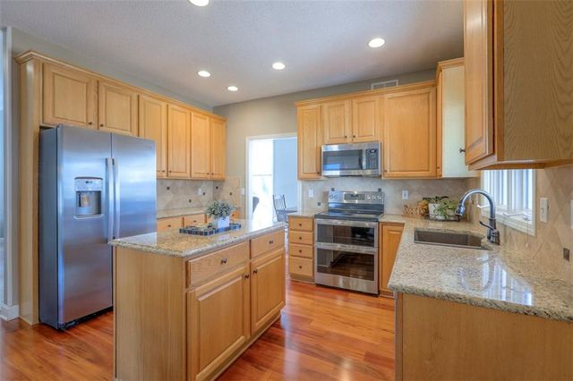 18235 W 156 Street, Olathe, KS 66062