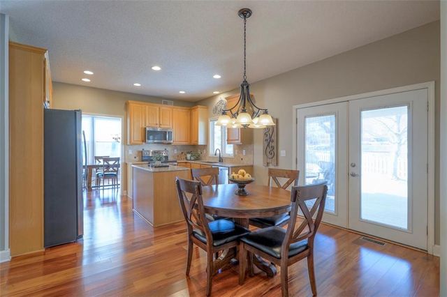 18235 W 156 Street, Olathe, KS 66062