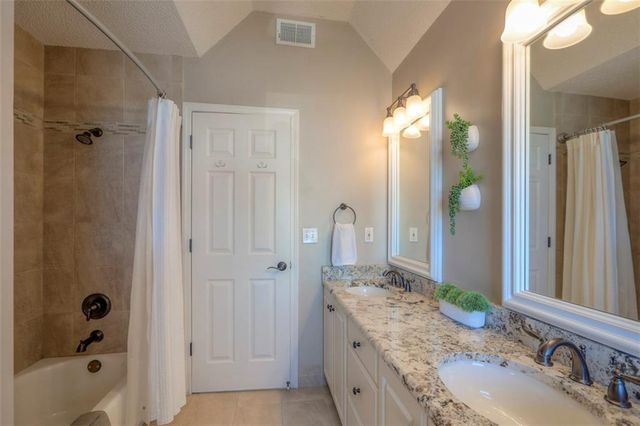 18235 W 156 Street, Olathe, KS 66062