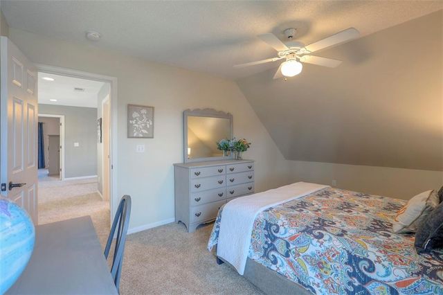 18235 W 156 Street, Olathe, KS 66062