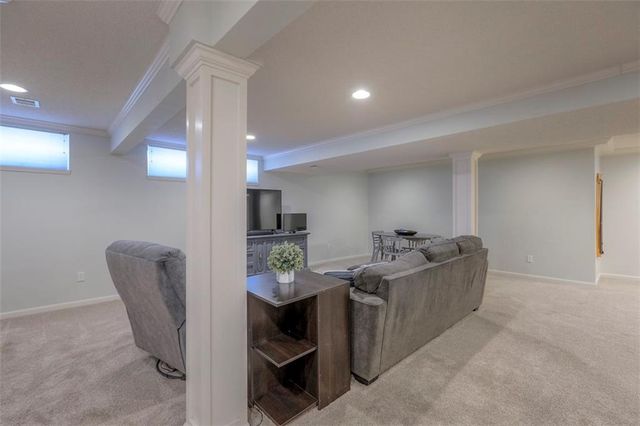 18235 W 156 Street, Olathe, KS 66062