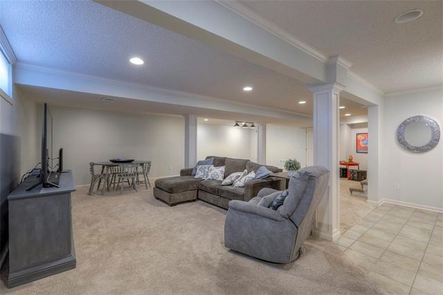 18235 W 156 Street, Olathe, KS 66062