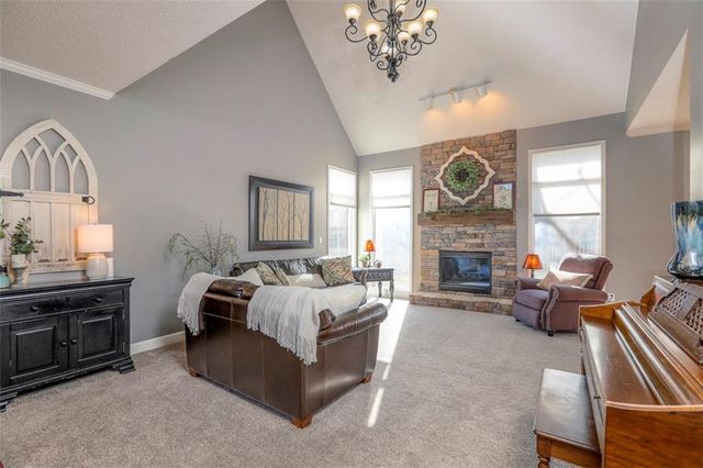 18235 W 156 Street, Olathe, KS 66062