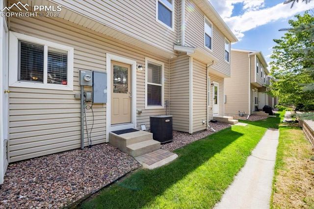 2740 Stonecrop Ridge Grove, Colorado Springs, CO 80910