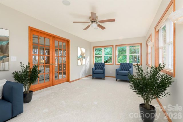 299 Carriage Summitt Way, Hendersonville, NC 28791