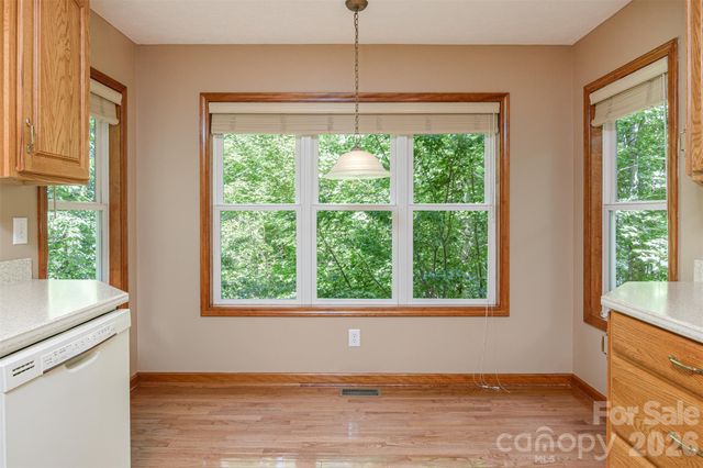 299 Carriage Summitt Way, Hendersonville, NC 28791