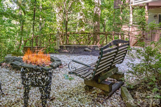 299 Carriage Summitt Way, Hendersonville, NC 28791