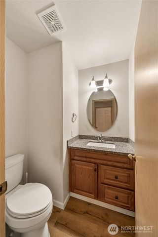 16425 39th Avenue E, Tacoma, WA 98446