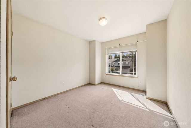 16425 39th Avenue E, Tacoma, WA 98446