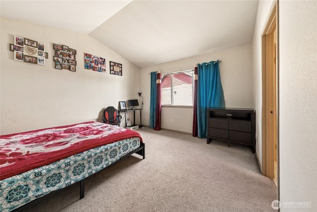 16425 39th Avenue E, Tacoma, WA 98446