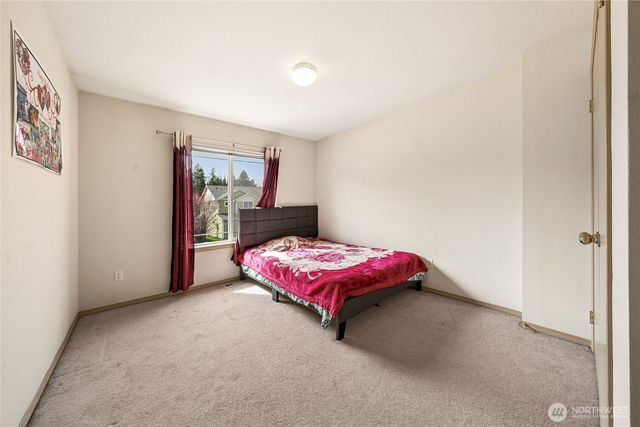 16425 39th Avenue E, Tacoma, WA 98446