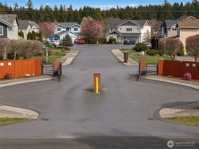 16425 39th Avenue E, Tacoma, WA 98446