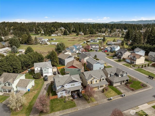 16425 39th Avenue E, Tacoma, WA 98446