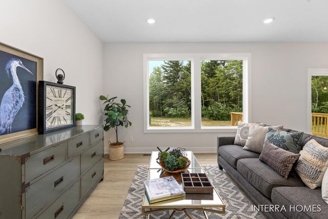 1839 Lowe Drive, Spring Lake, MI 49456