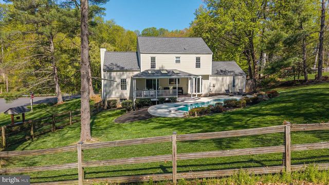 11715 LARIAT LN, Oakton, VA 22124