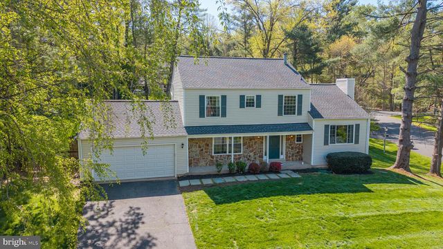 11715 LARIAT LN, Oakton, VA 22124