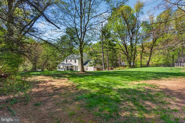 11715 LARIAT LN, Oakton, VA 22124