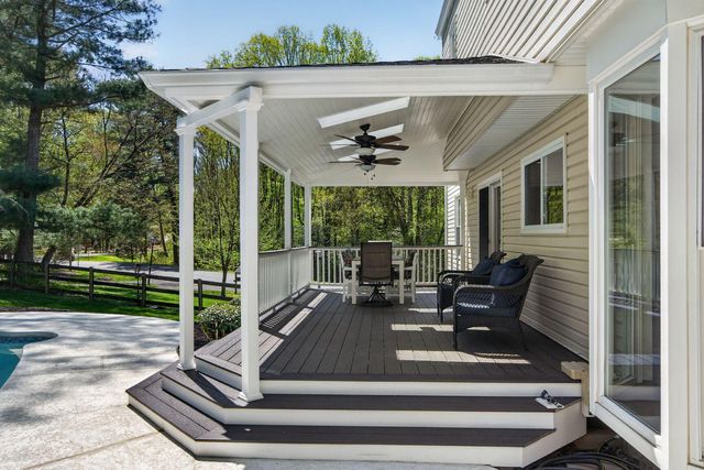 11715 LARIAT LN, Oakton, VA 22124